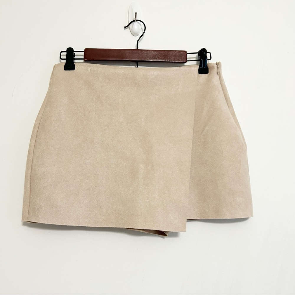 Zara Woman’s Tan Faux Suede Skort Size Medium